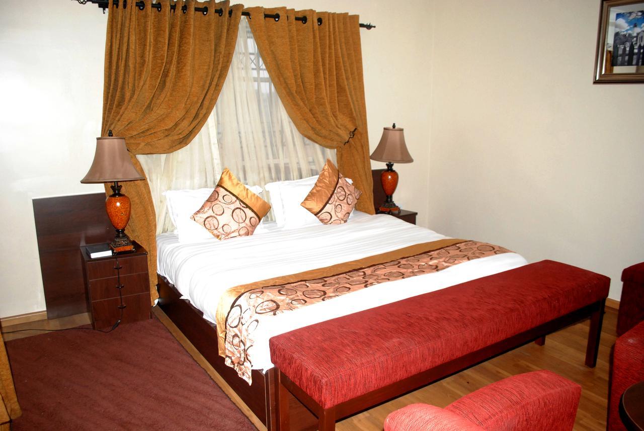 Grand Inn&Suites Ijebu Ode Exterior foto