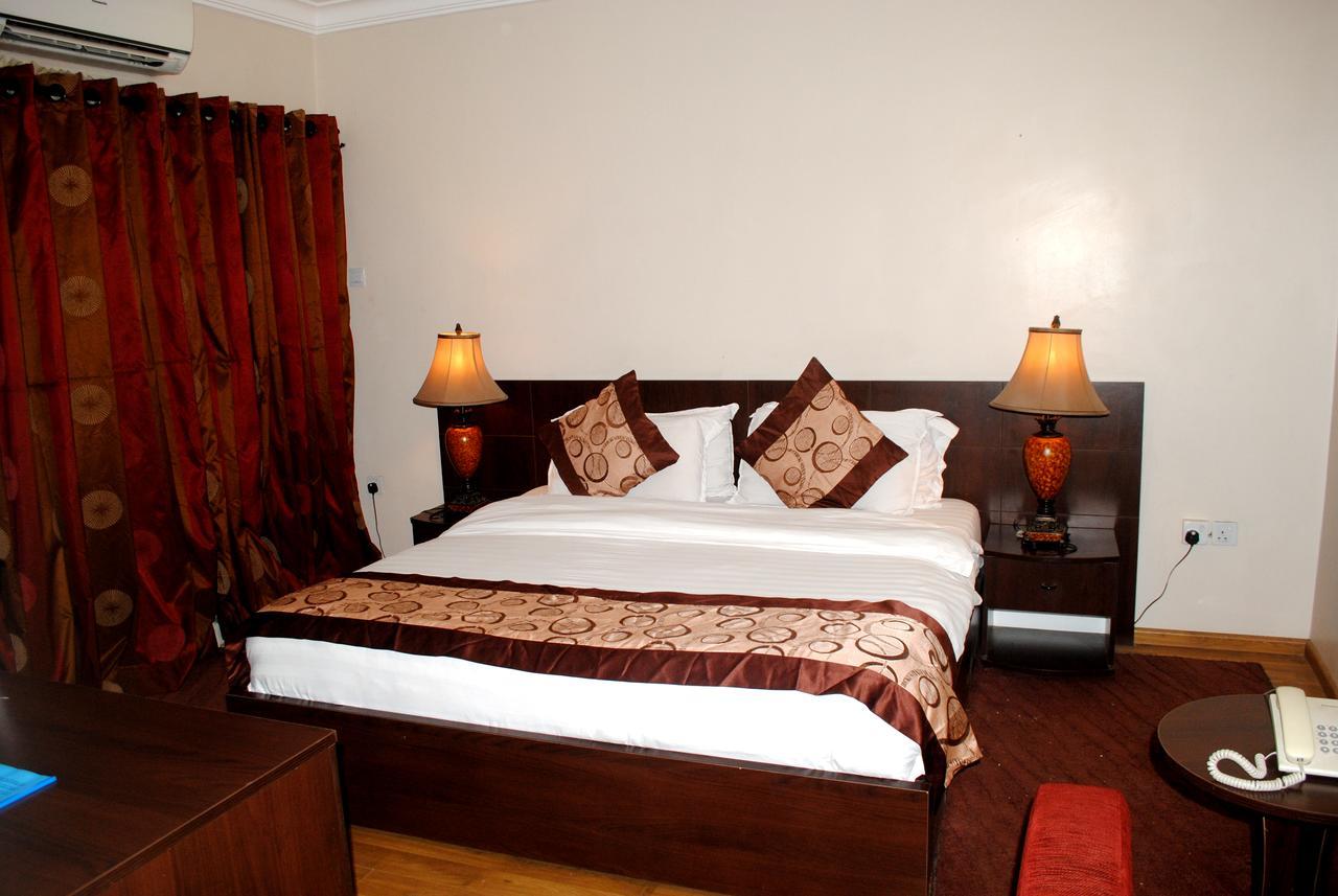 Grand Inn&Suites Ijebu Ode Exterior foto