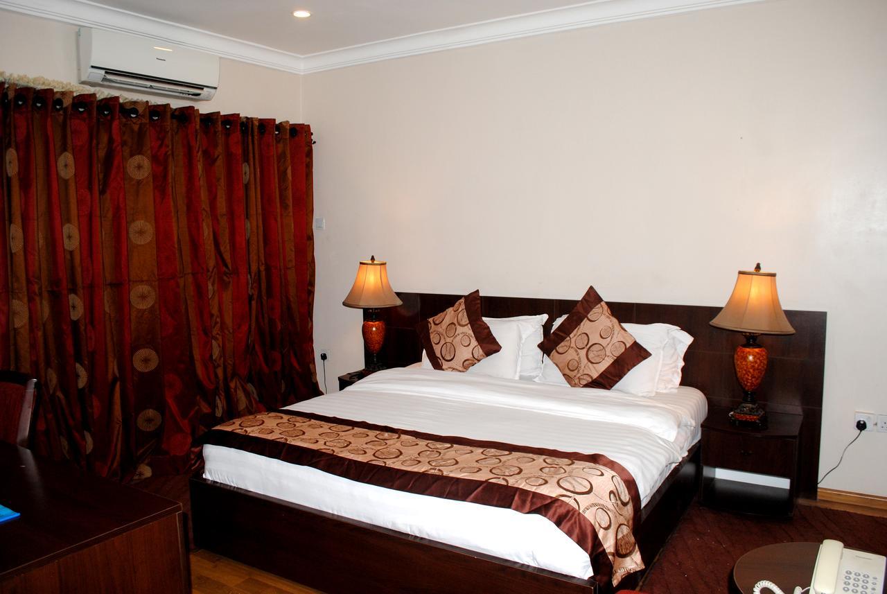 Grand Inn&Suites Ijebu Ode Exterior foto